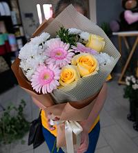Букет цветов из:  Герберы, Розы и Хризантемы в Борки