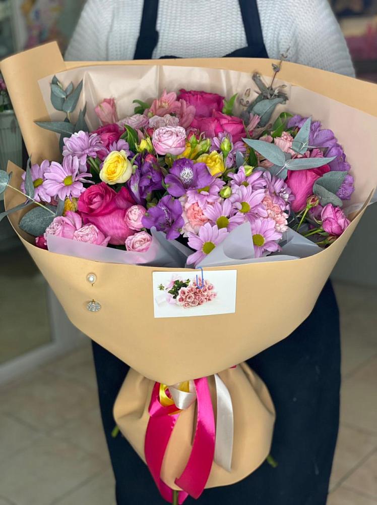 Букет цветов из: Хризантемы, Гвоздики и Альстромерии в Борки