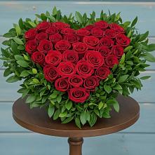 Цветочная композиция из Розы в виде сердца в Борки