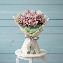 Букет цветов из:  Орхидеи и Розы #REPLACE_PRED# Борки