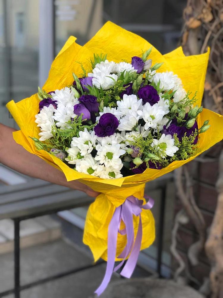 Букет цветов из: Ирисы, Хризантемы и Ромашки в Борки