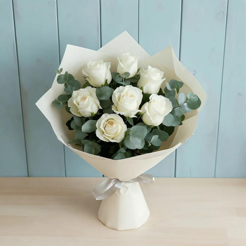 Букет Белые розы в Эвкалипте в Борки