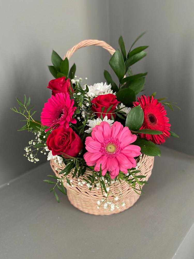 Цветочная композиция из Розы, Хризантемы и Герберы в корзине в Борки