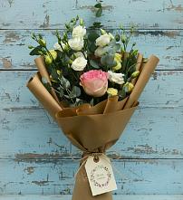 Букет цветов из:  Розы и Лизиантусы в Борки