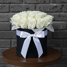 Цветочная композиция из Розы в шляпной коробке в Борки